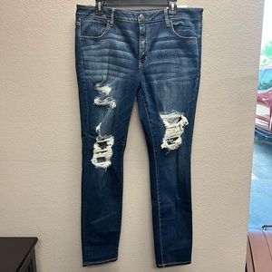 NWT AMERICAN EAGLE DISTRESSED 18 Long